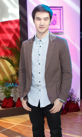 At the press conference of the Philippine version of 'Coffee Prince'