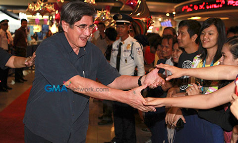 At the red carpet premiere of 'Sosy Problems'