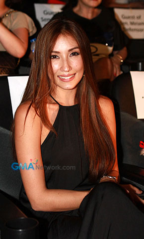 At the red carpet premiere of 'Sosy Problems'