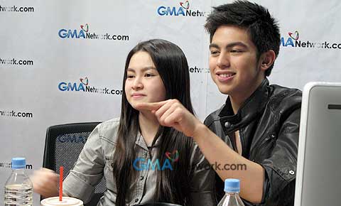 Barbie and Derrick's moments at the GMANetwork Live Chat