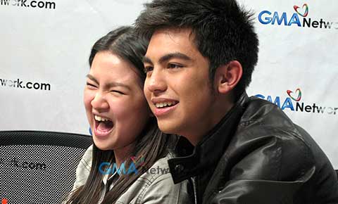 Barbie and Derrick's moments at the GMANetwork Live Chat