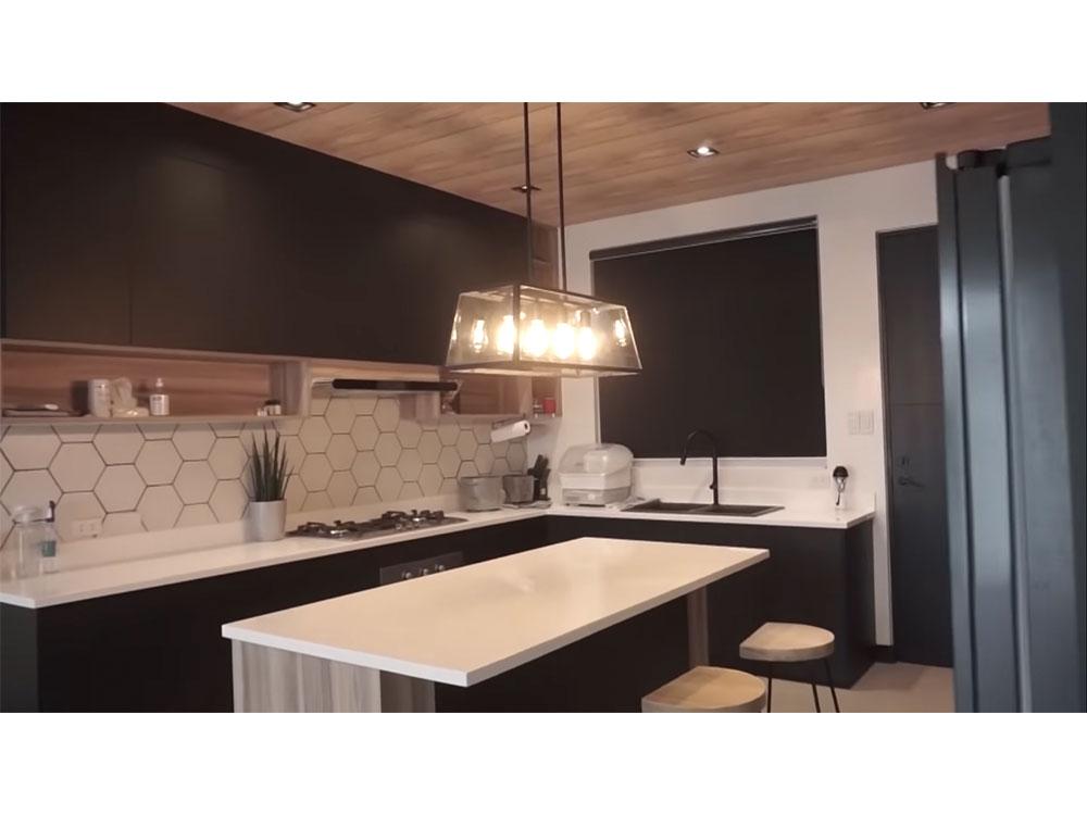 Black and white kitchen