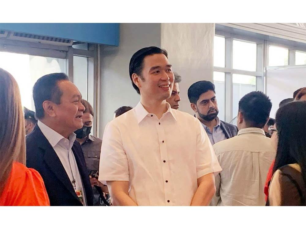 Bea Alonzo's rumored beau: Who Is Vincent Co? | GMA Entertainment