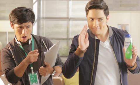 Alden's pabebe wave