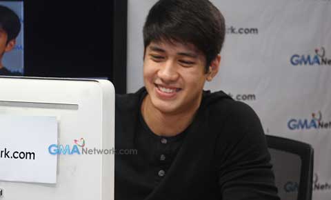 Behind the Scenes at Aljur's Live Chat