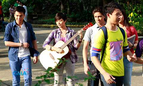 Behind the Scenes at the making of the 'Walang Imposible Sa Pasko ng Kapuso' for 'Karoling'