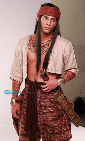 Behind the Scenes at the Pictorial of 'Indio'