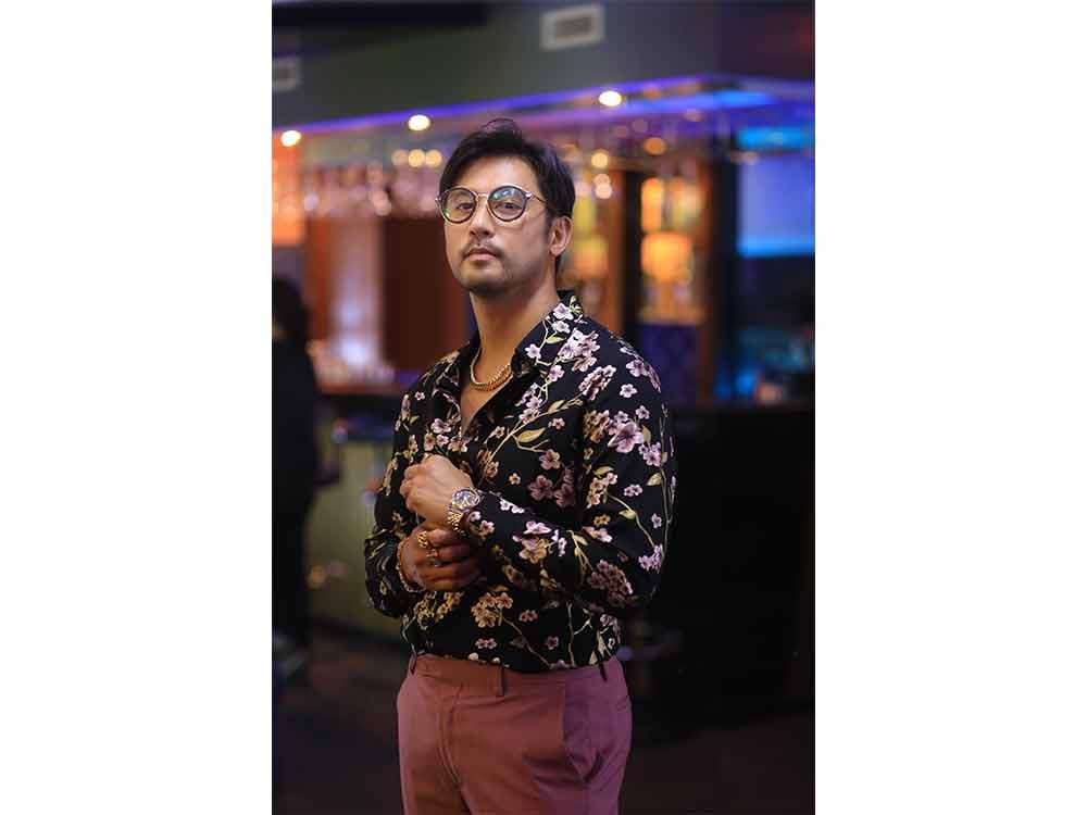 Panoorin si Rocco bilang si Logan