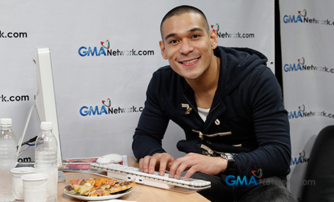 Bela Padilla, Dion Ignacio and Pancho Magno at the GMA Network Live Chat