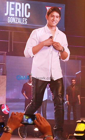 Blistering Paradise: The Cosmo Bachelor Bash 2014