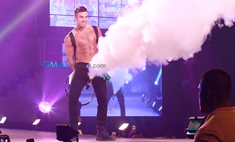 Blistering Paradise: The Cosmo Bachelor Bash 2014