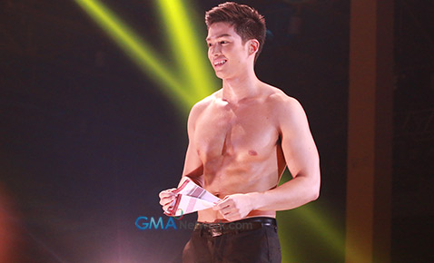 Blistering Paradise: The Cosmo Bachelor Bash 2014