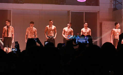 Blistering Paradise: The Cosmo Bachelor Bash 2014