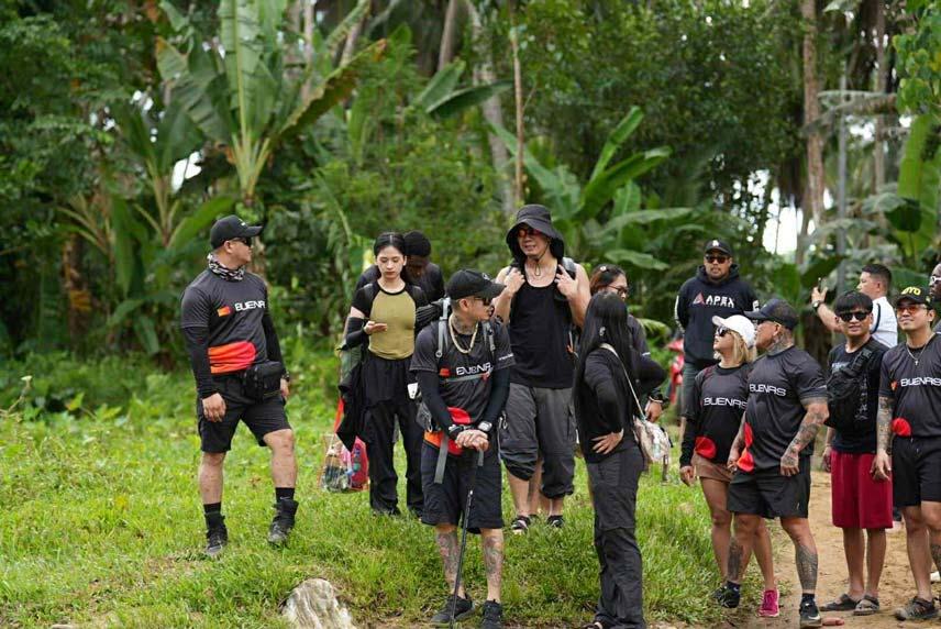 Boss Toyo with content creators