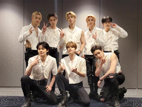 Stray Kids