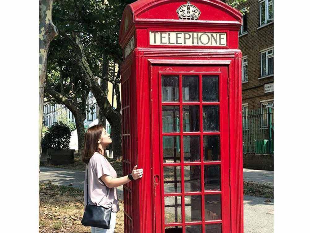 Telephone booth