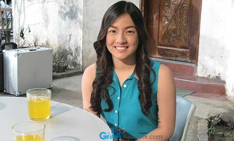 Candid moments with the cast of 'Anna Karenina' and 'With a Smile'