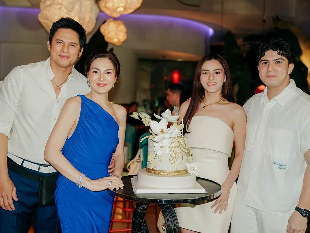 Carmina Villarroel, nasorpresa sa bonggang birthday suprise ng pamilya |  GMA Entertainment