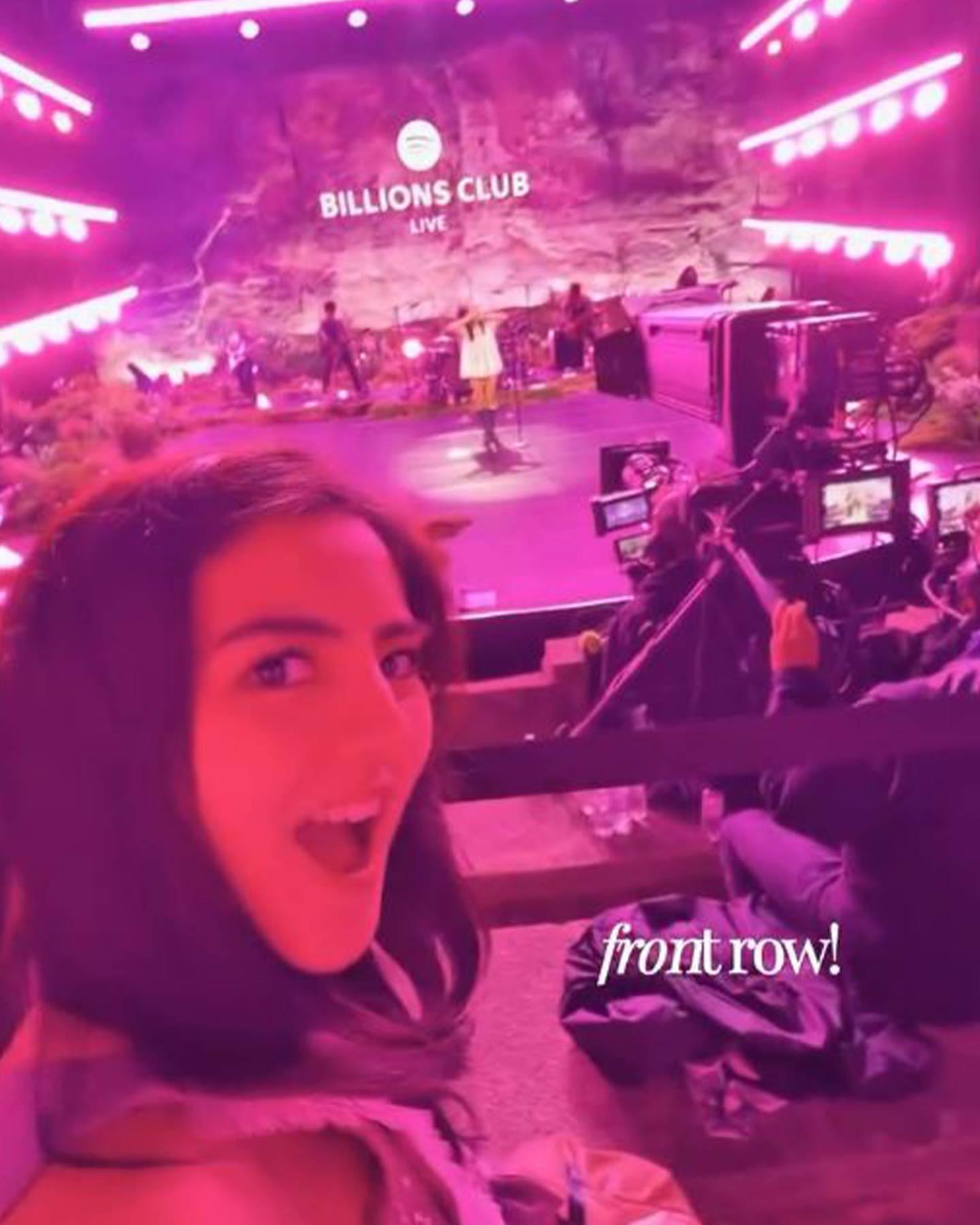 Front-row Moment