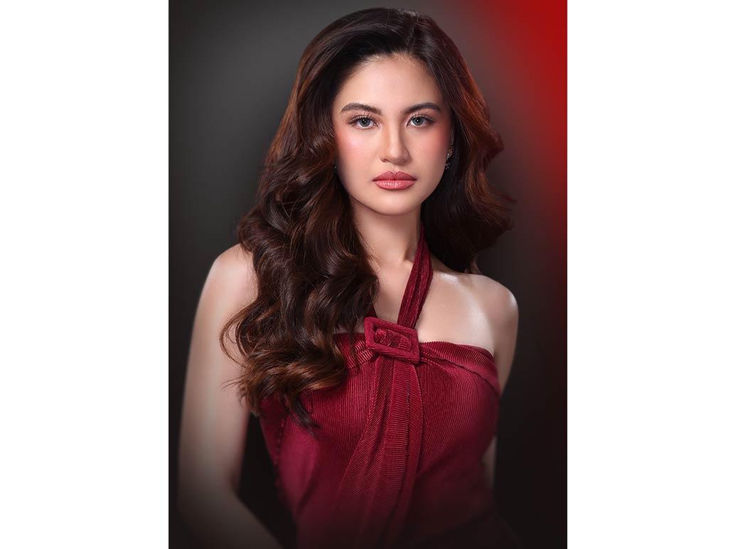 Julie Anne San Jose bilang Liv