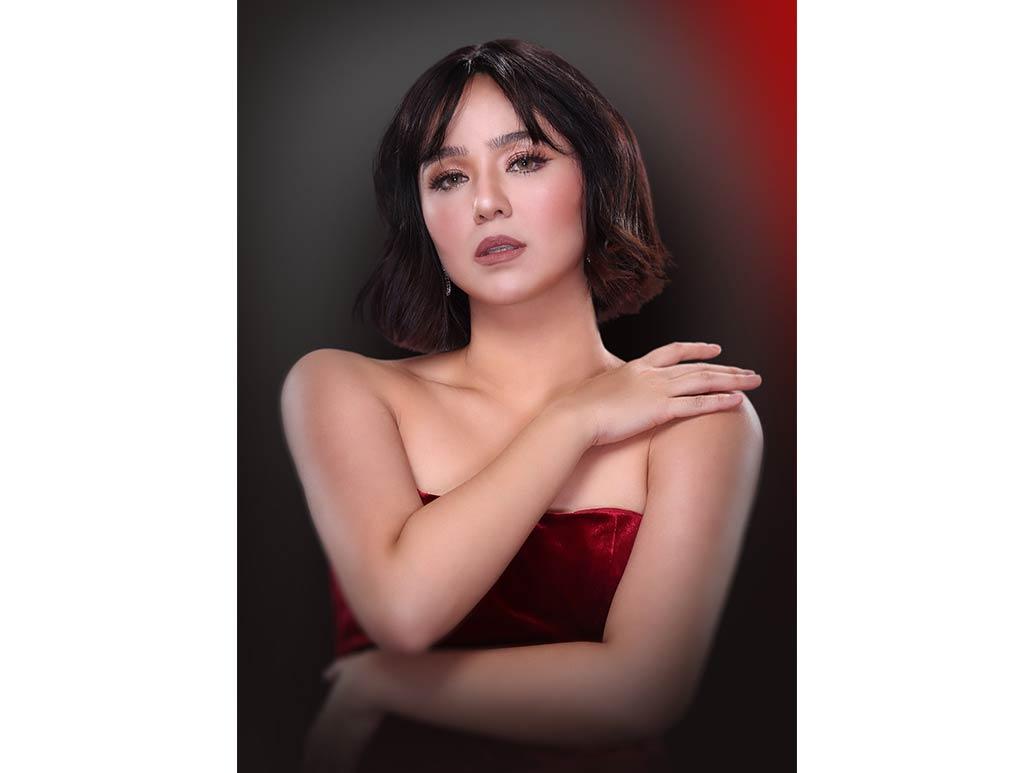 Mikee Quintos bilang Sugar