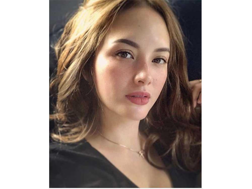Ellen Adarna