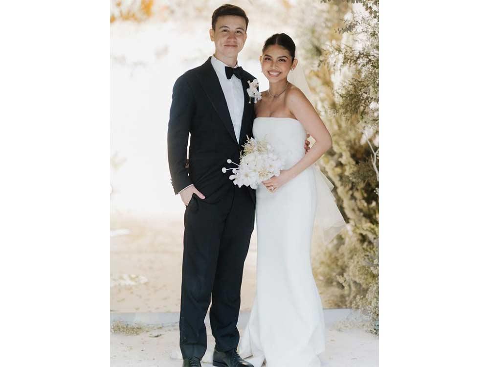 Maine Mendoza and Arjo Atayde