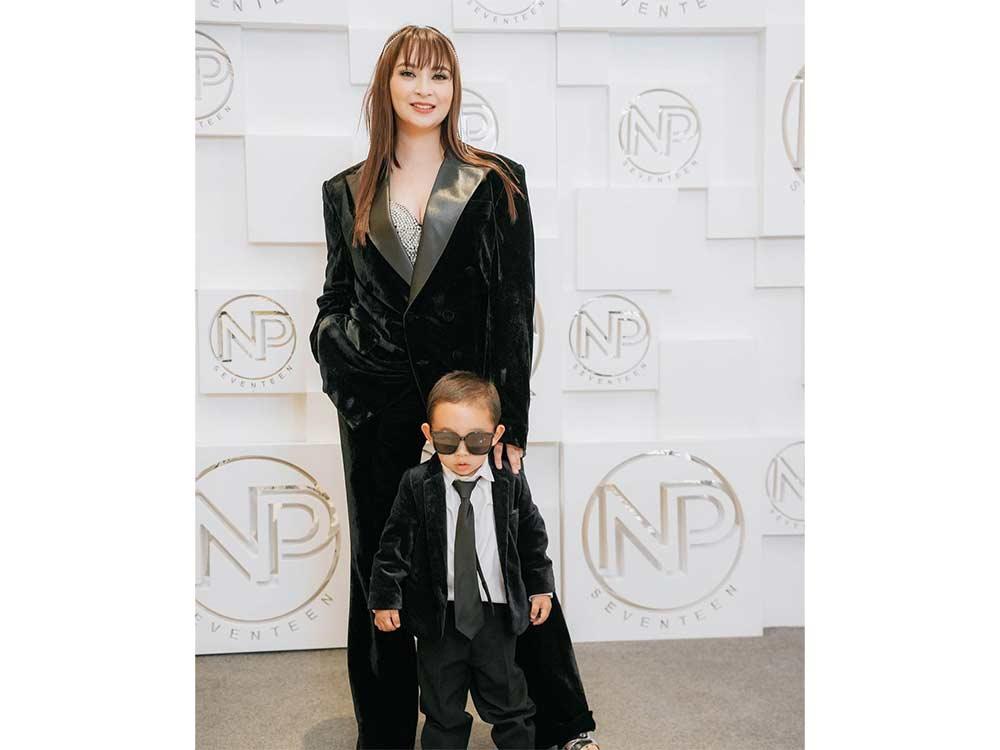Ryza Cenon and her son Night