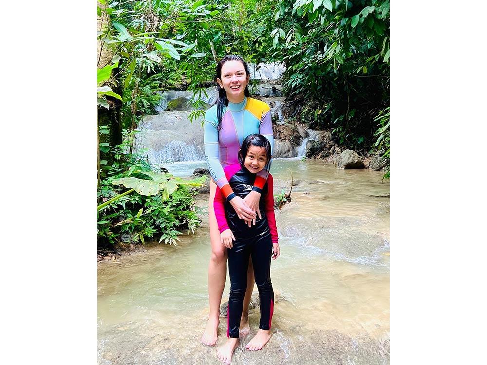 Mother-daughter bonding