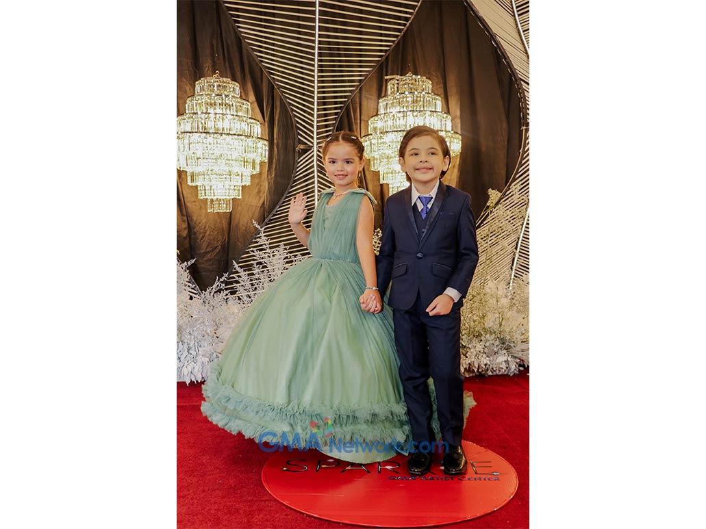 Euwenn Aleta and Sienna Stevens