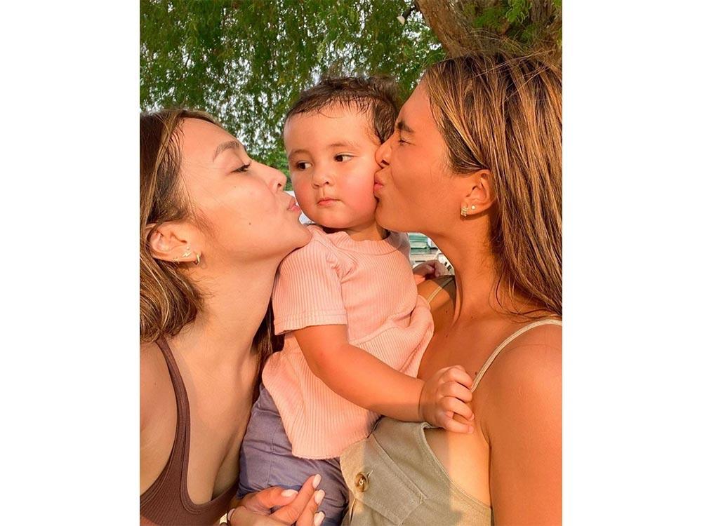 Zoey with Ninang Kathryn Bernardo