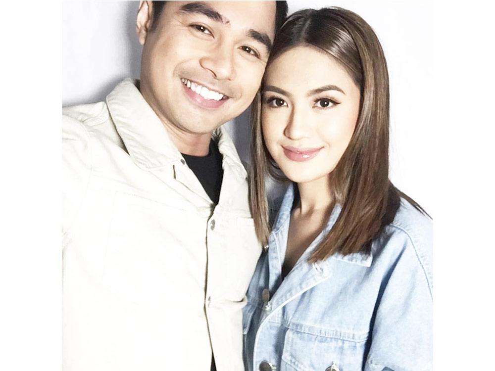 Julie Ann San Jose (1994) – Benjamin Alves (1989)