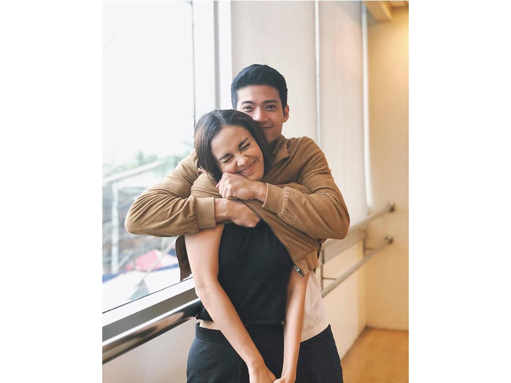 Megan Young (1990) – Mikael Daez (1988)?