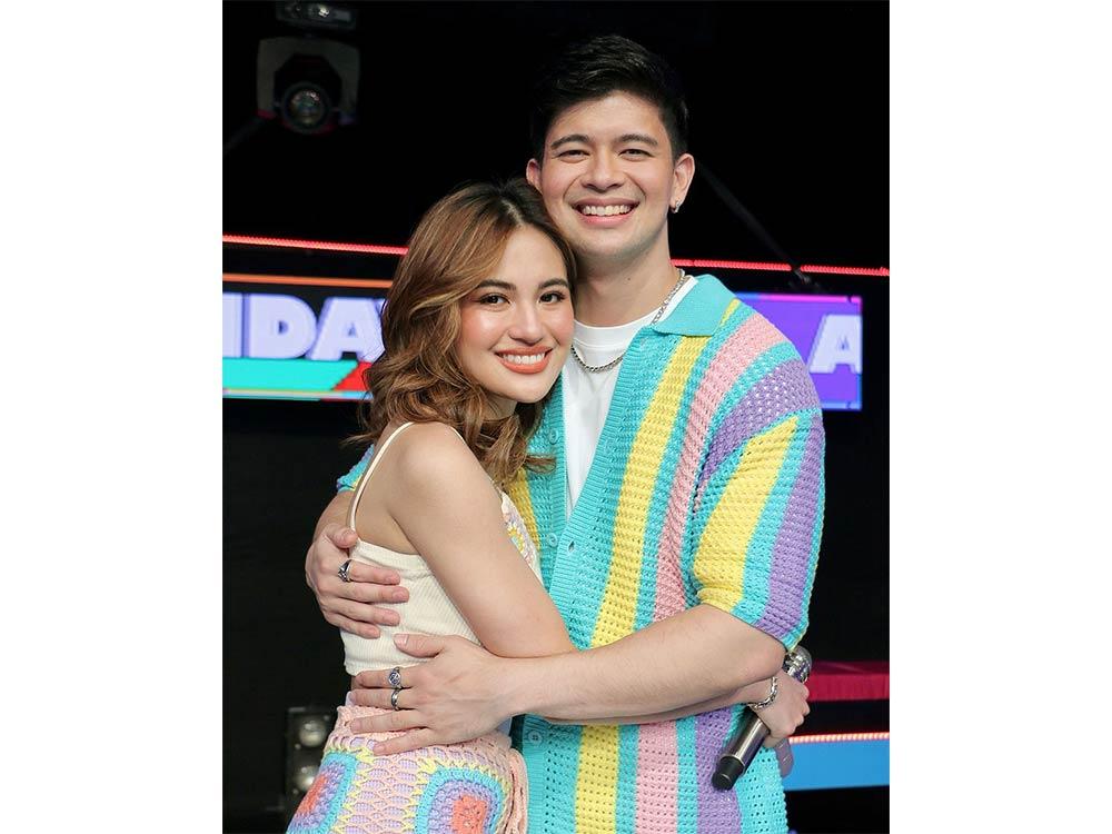Julie Anne San Jose and Rayver Cruz