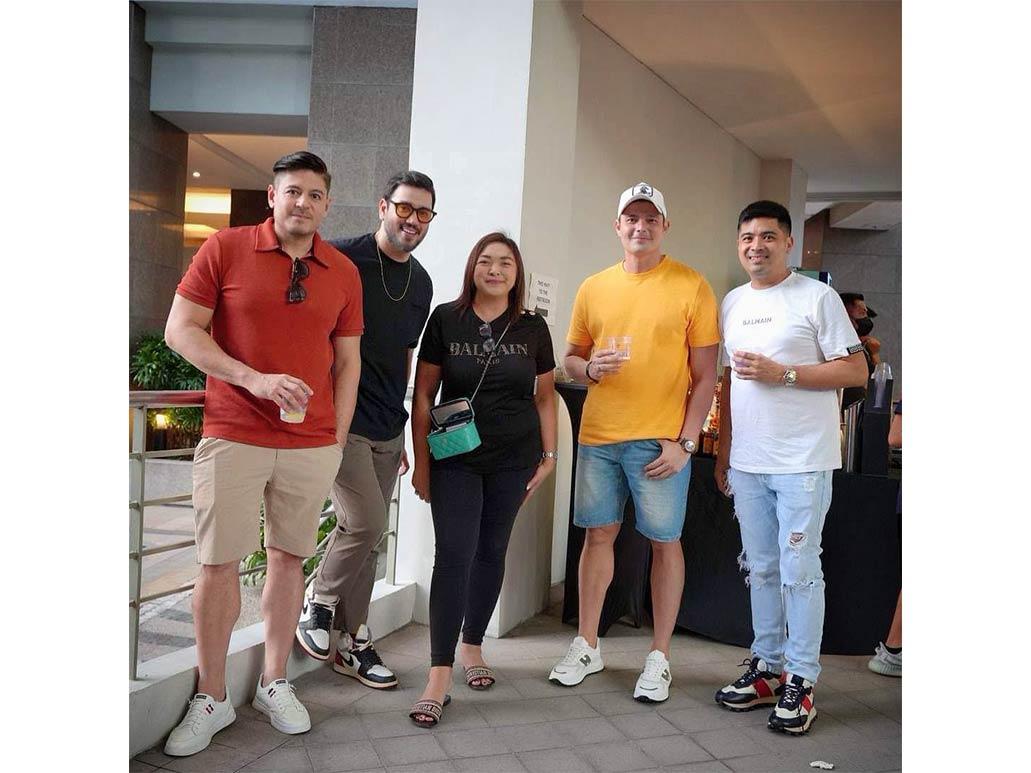 Carlo Gonzalez's cousins