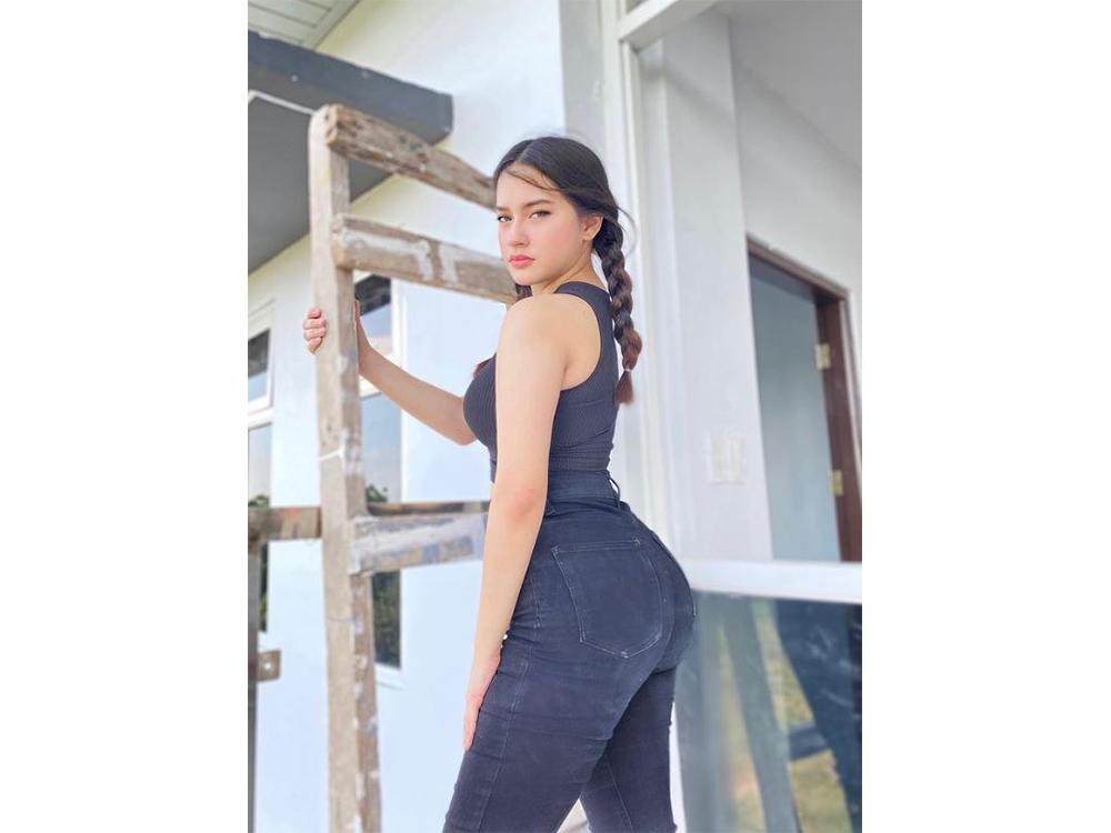 Dangerous Curves Ahead Celebrities With The Best Curves Gma Entertainment