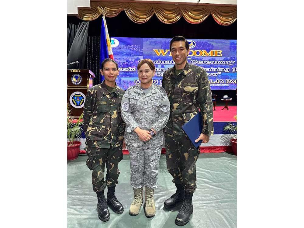 David with PH Air Force officer