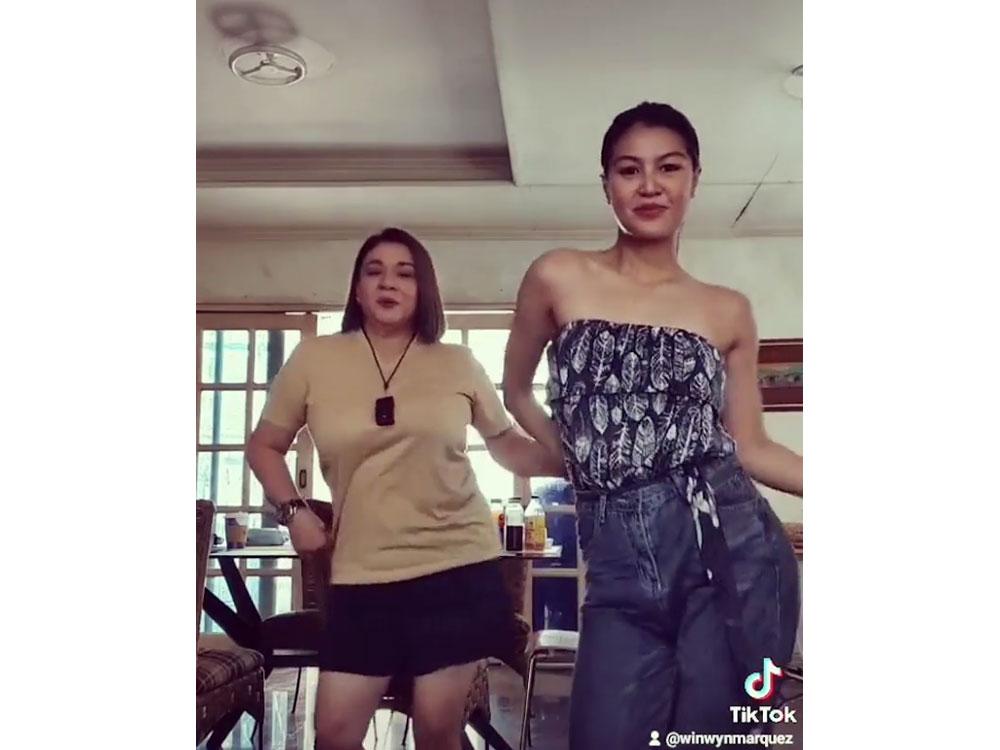 Wyn Marquez to Mommy Alma