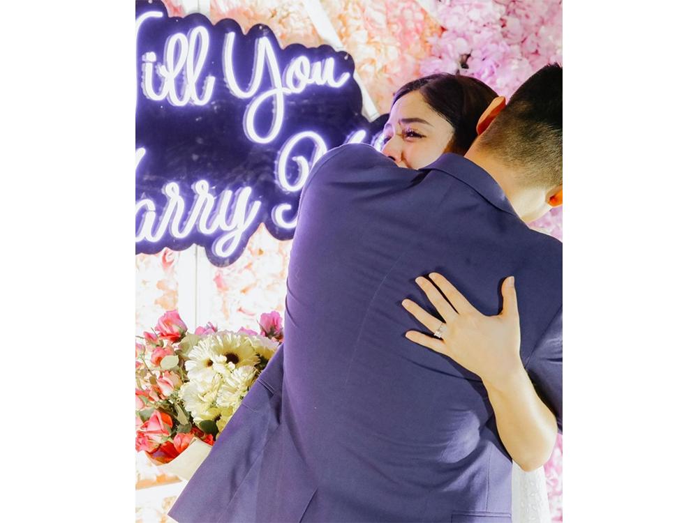 EA Guzman and Shaira Diaz's heartwarming engagement photos | GMA ...