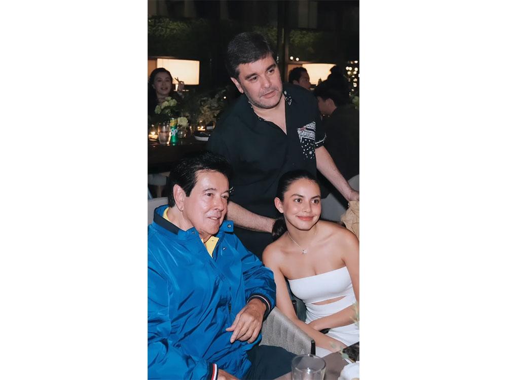 Monching and daughter