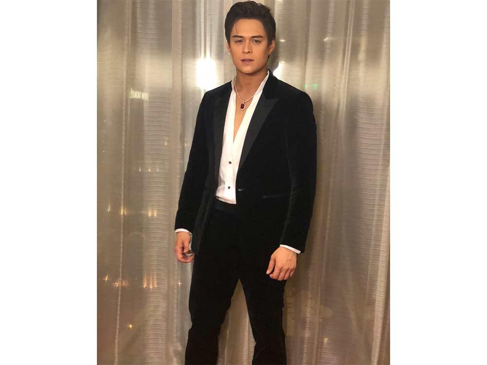 Enrique gil formal online attire