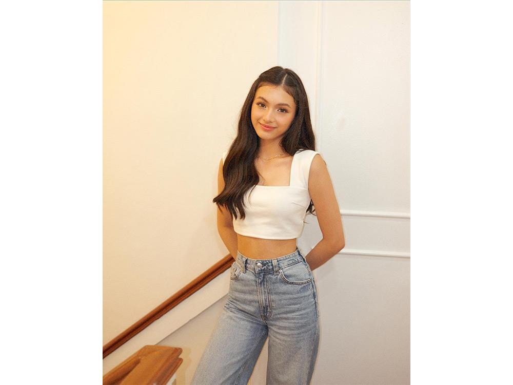 3 words to describe Waynona