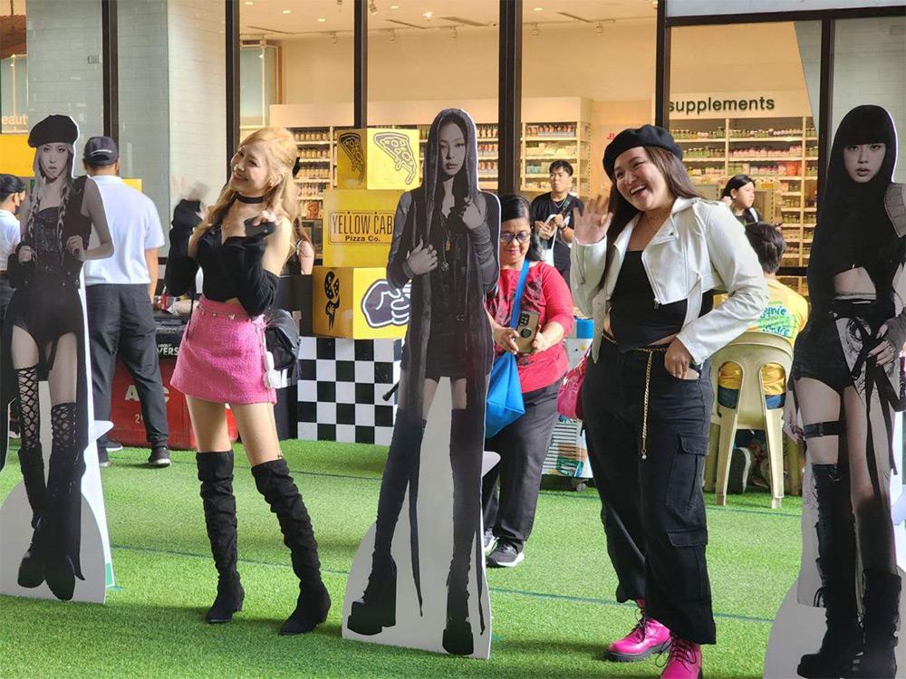 Standees
