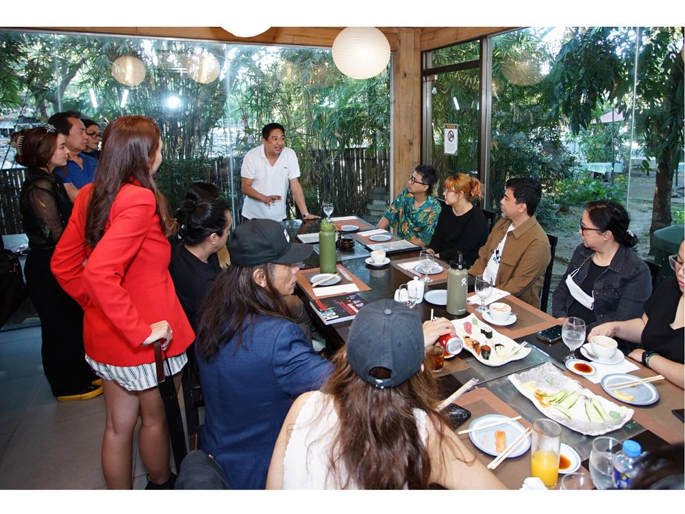 'Huling El Bimbo 2023 World Tour.'