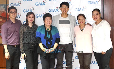 Exclusive: Mike Tan signs GMA contract
