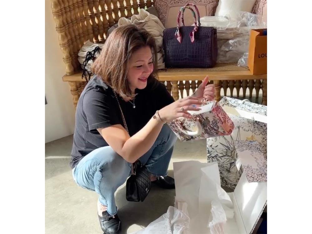 Ogie's Christmas gift