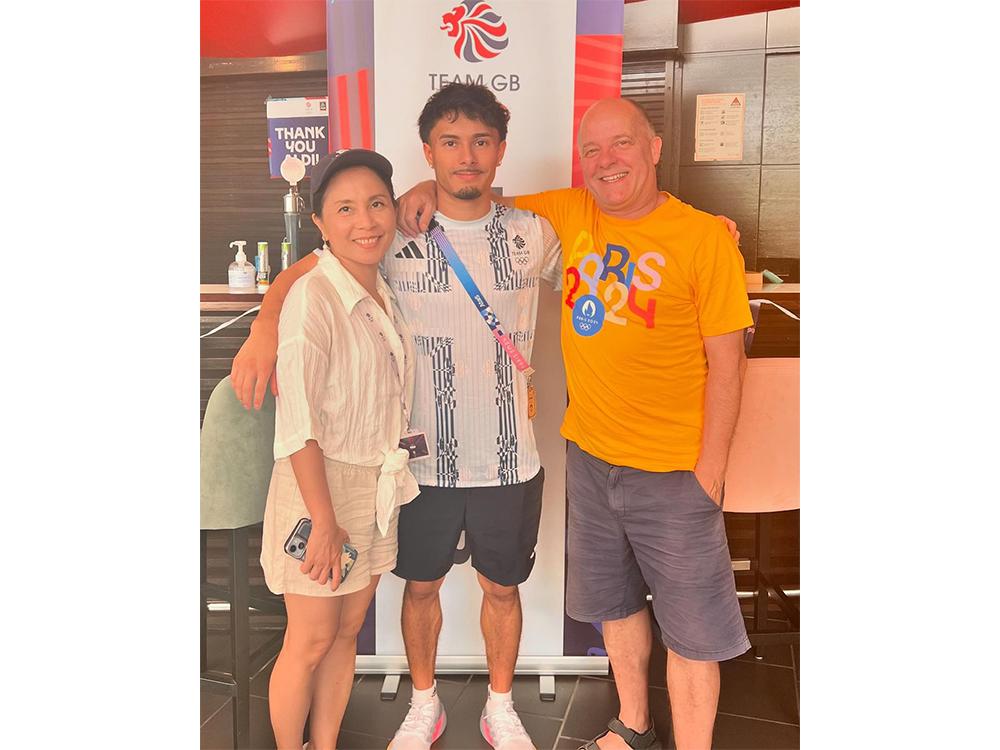 His mom is a Cebuana