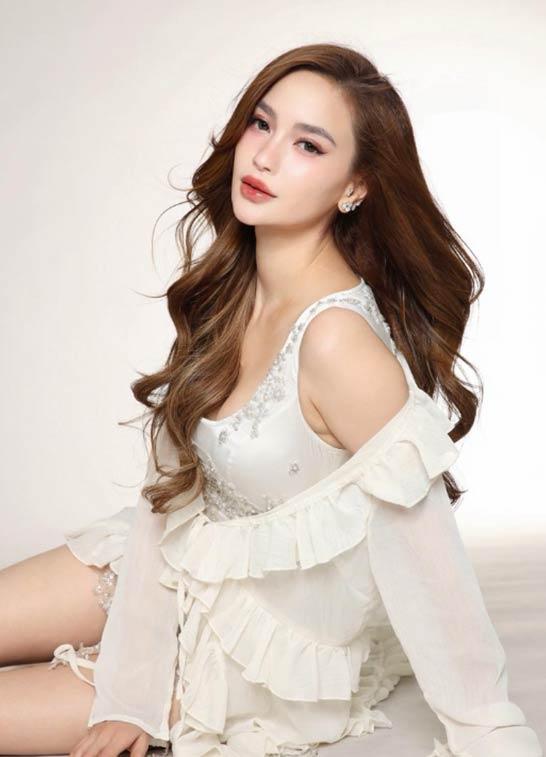 Arci Muñoz