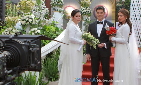 First Look: 'Ang Dalawang Mrs. Real'