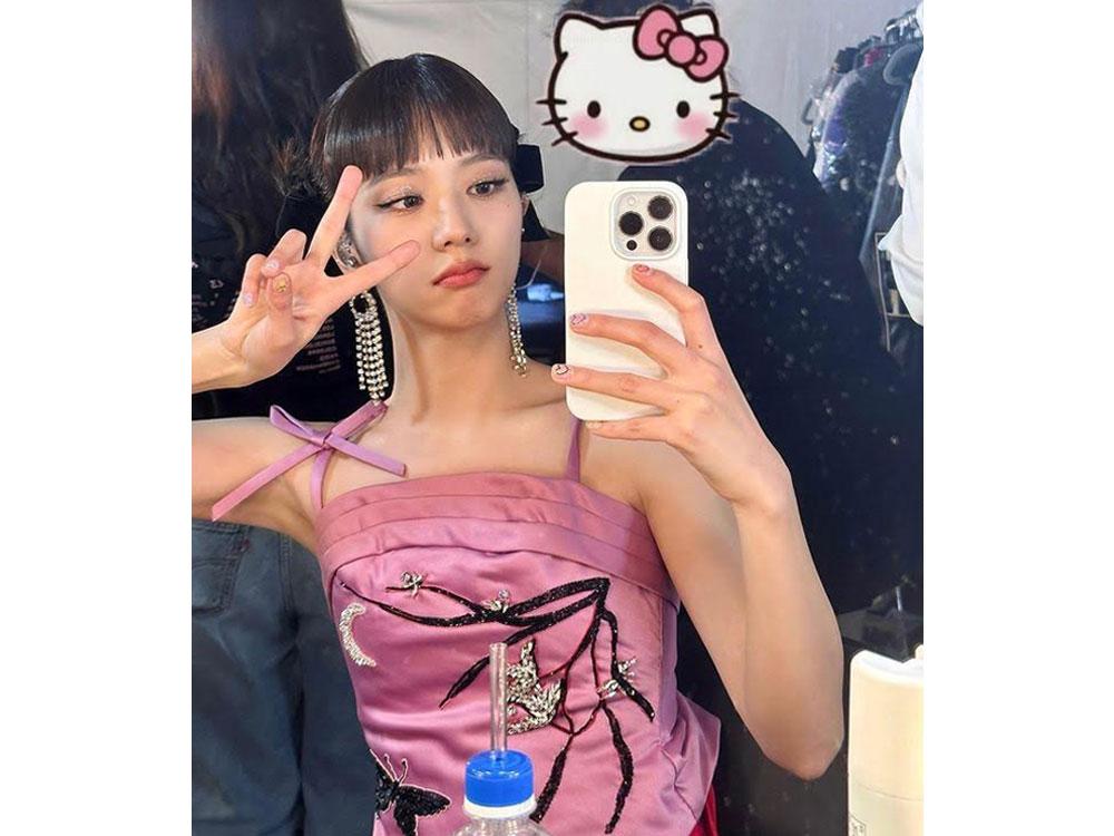 Jisoo Hello Kitty